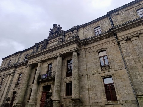 Fotografía da Facultade de Xeografía e Historia